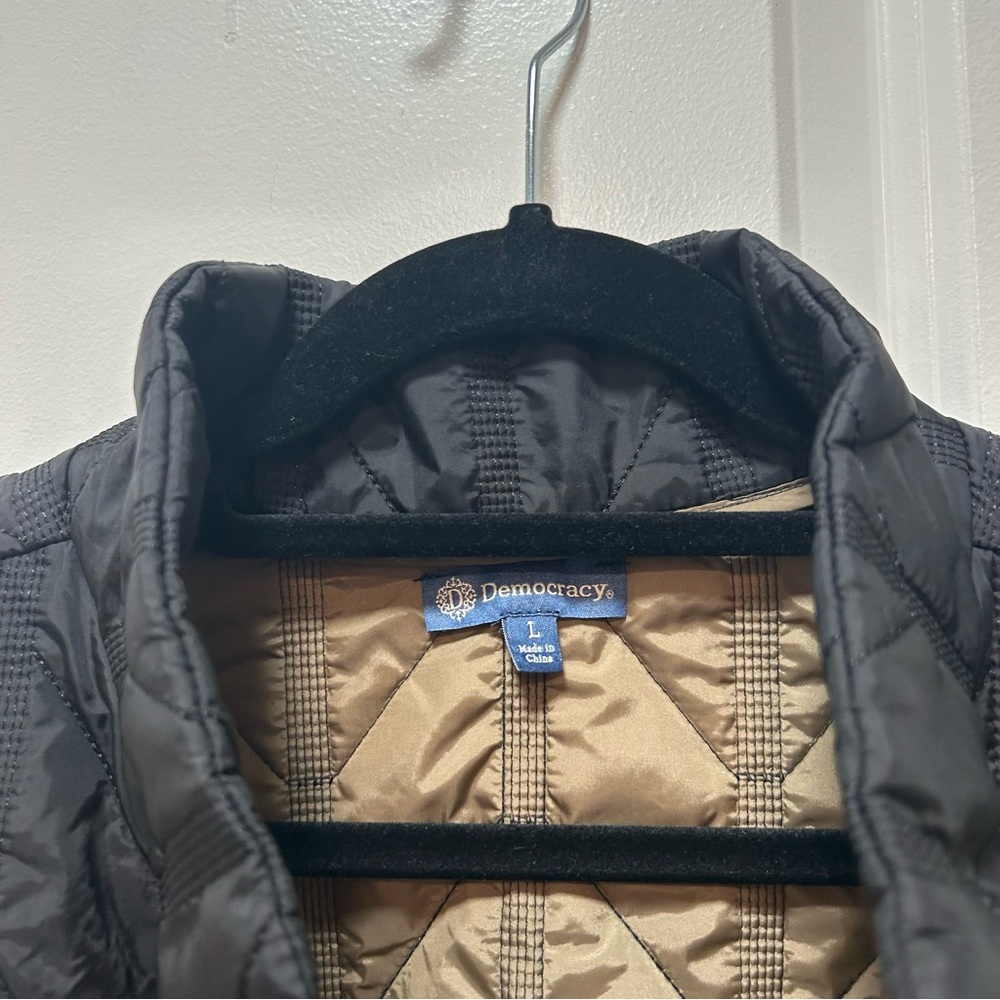 Democracy Black Quilted Vest with Tan Lining - Picture 7 of 12